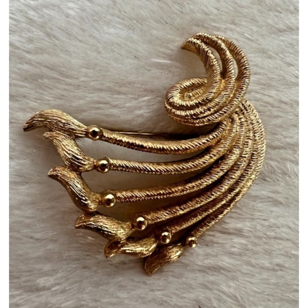 Vintage Monet Gold Brooch Abstract Tassel Fringe Pin Modernist Statement Flowy‎